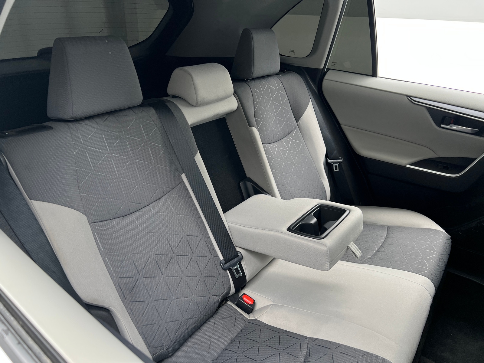 Thumbnail: 2020 Toyota RAV4 - 6