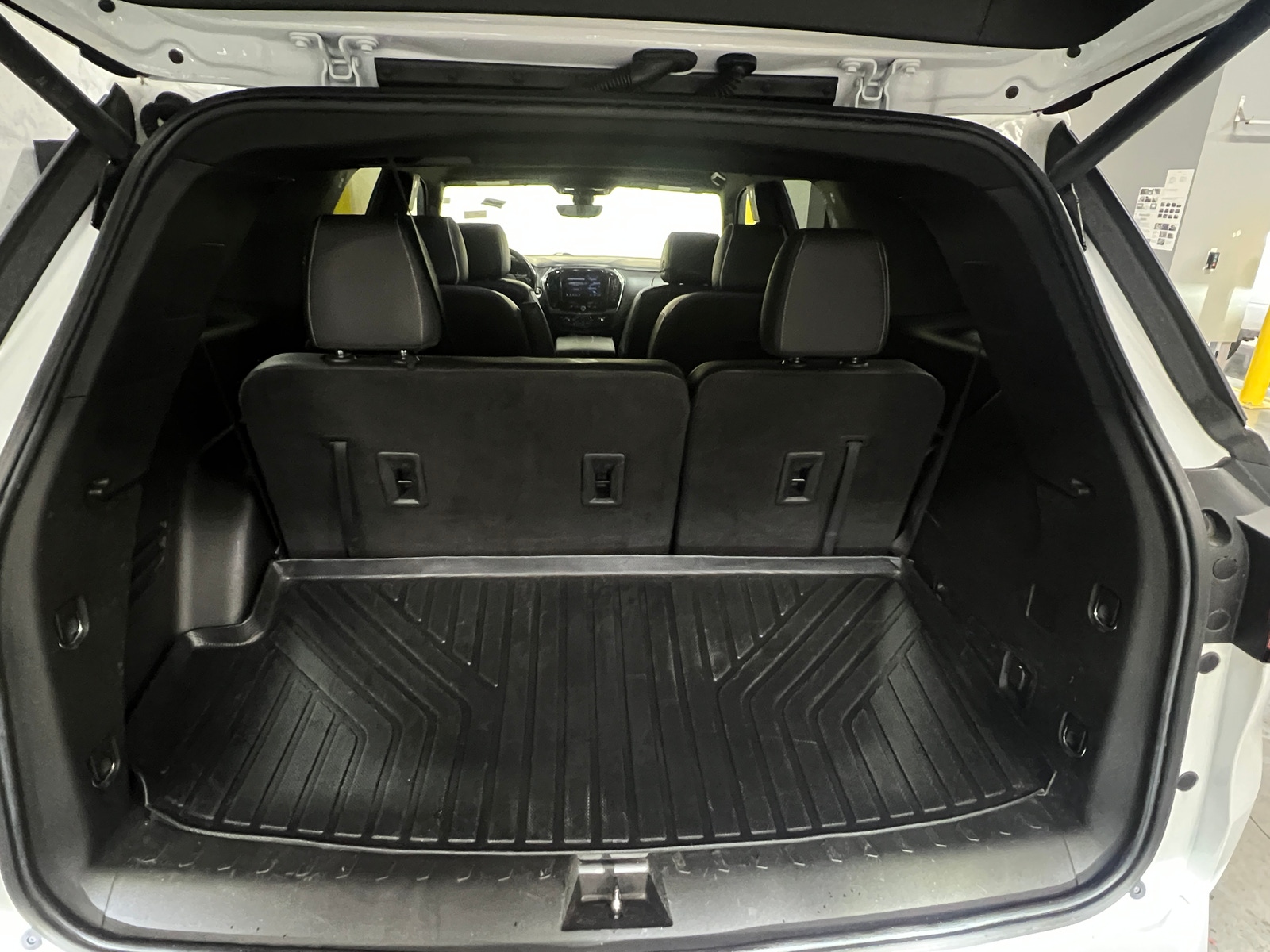 Thumbnail: 2022 Chevrolet Traverse - 6