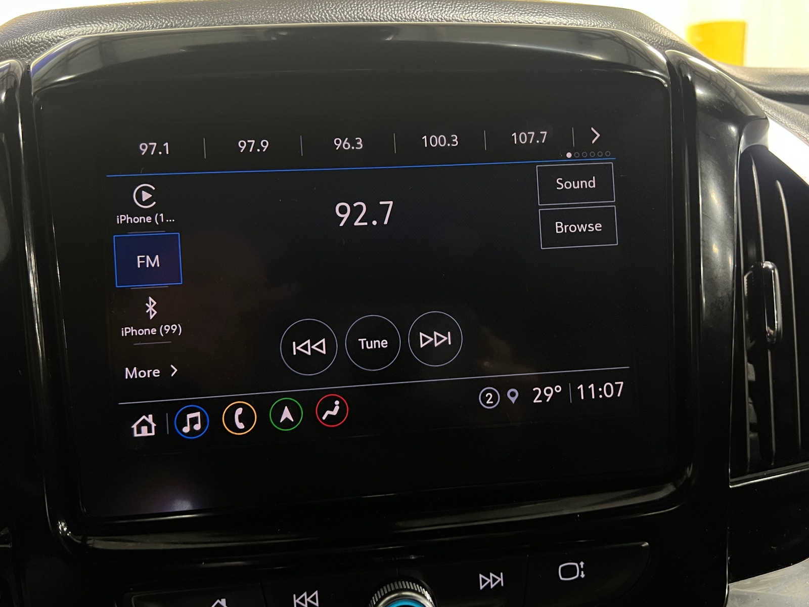 Thumbnail: 2022 Chevrolet Traverse - 3