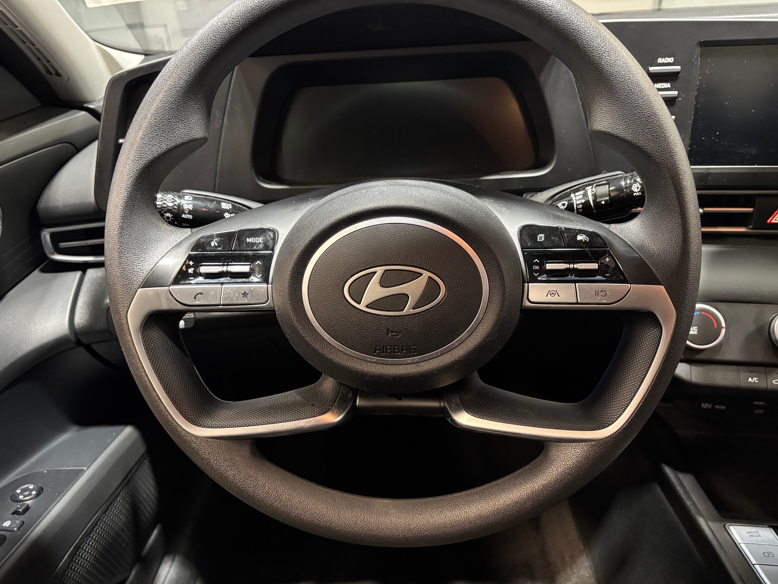 Thumbnail: 2025 Hyundai Elantra - 5