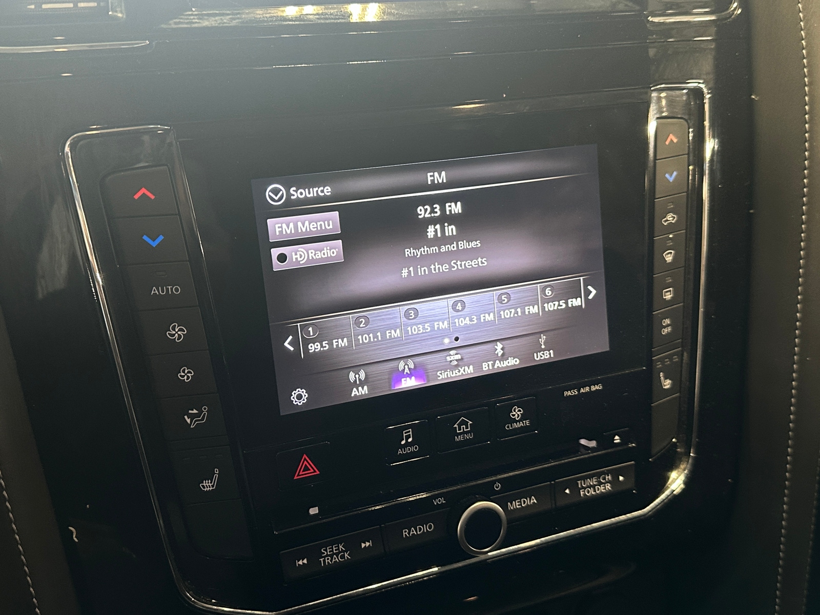 Thumbnail: 2021 INFINITI QX80 - 3