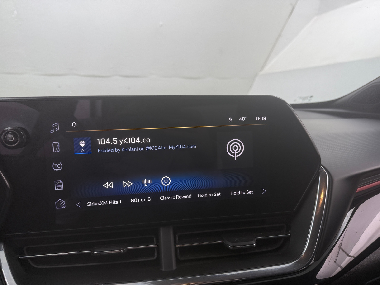 Thumbnail: 2024 Chevrolet Trax - 3