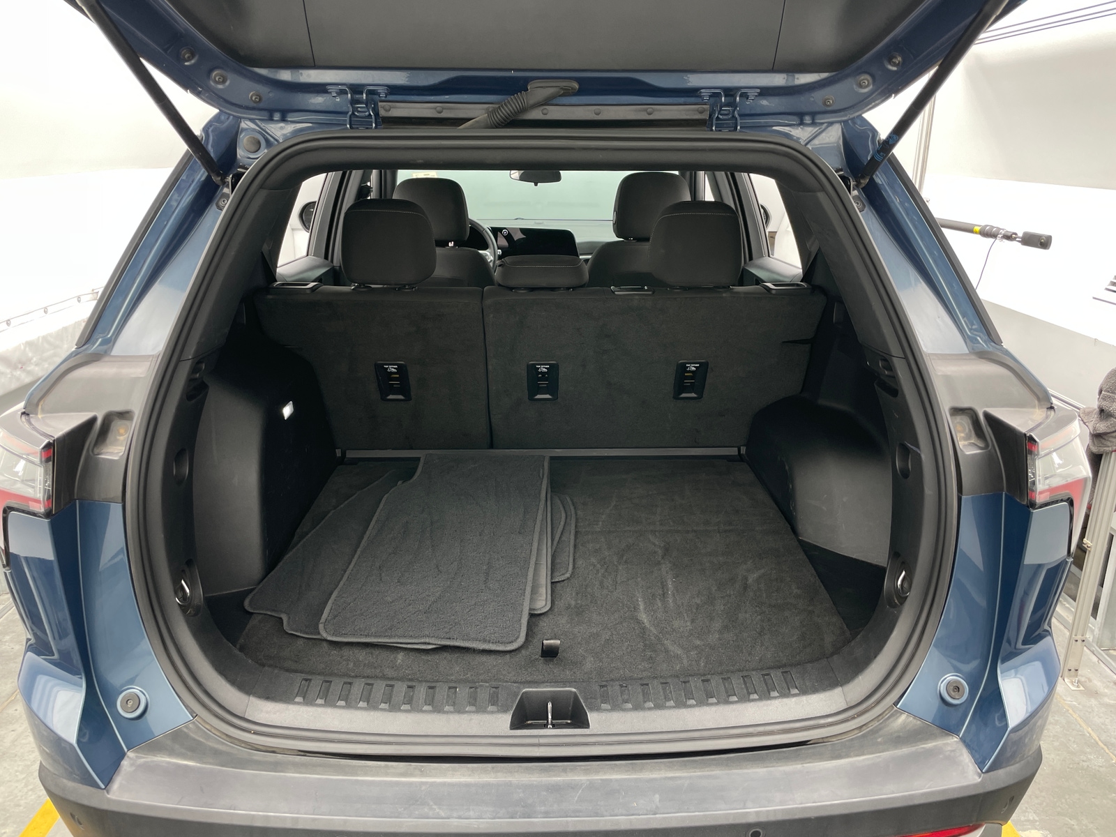 Thumbnail: 2025 Chevrolet Equinox - 7