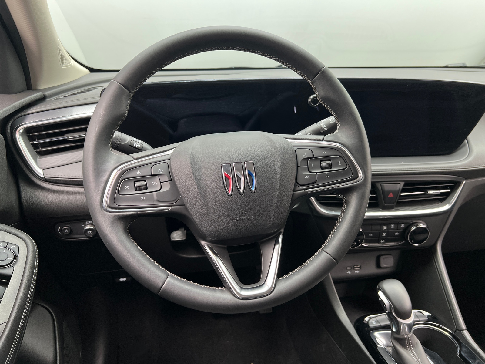 Thumbnail: 2024 Buick Encore GX - 4