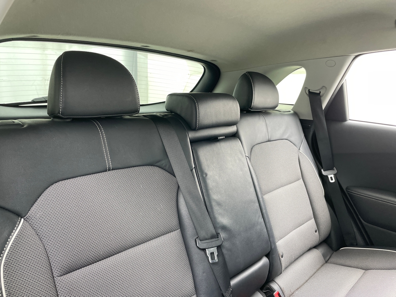 Thumbnail: 2020 Kia Niro - 5