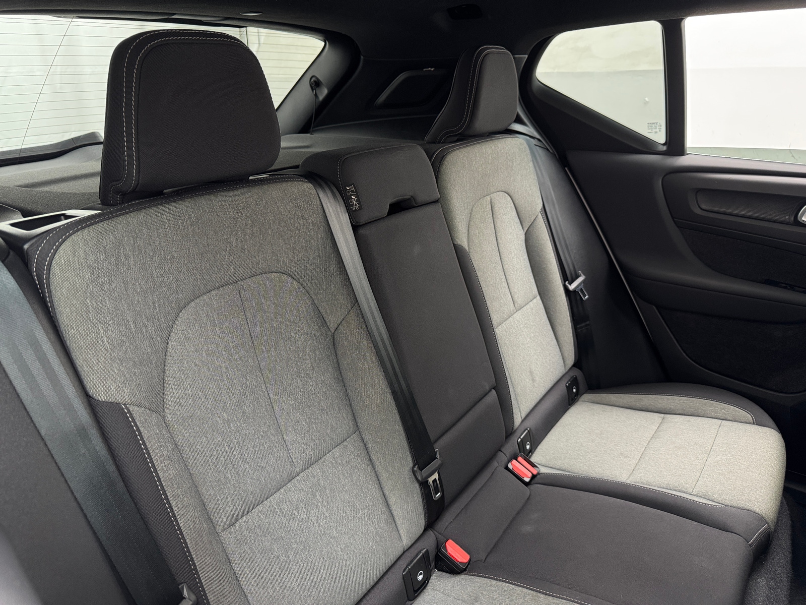 Thumbnail: 2024 Volvo XC40 - 6