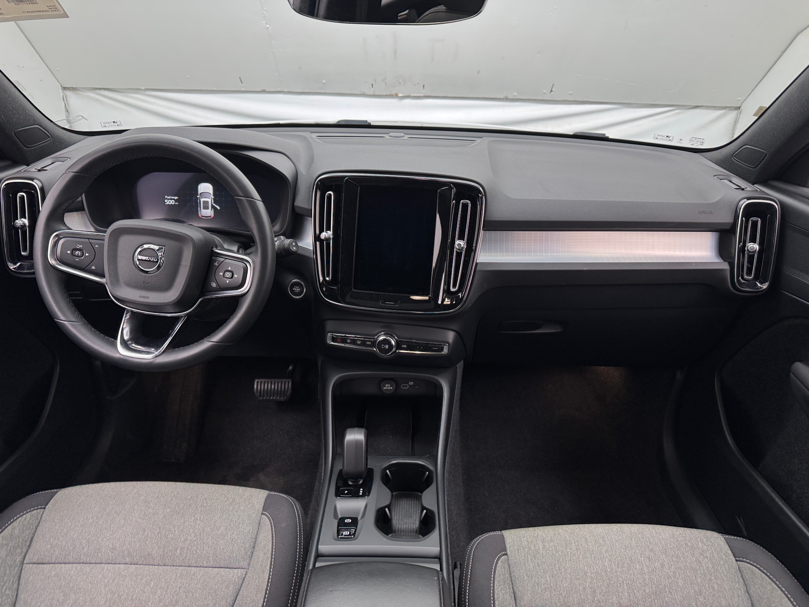 Thumbnail: 2024 Volvo XC40 - 3