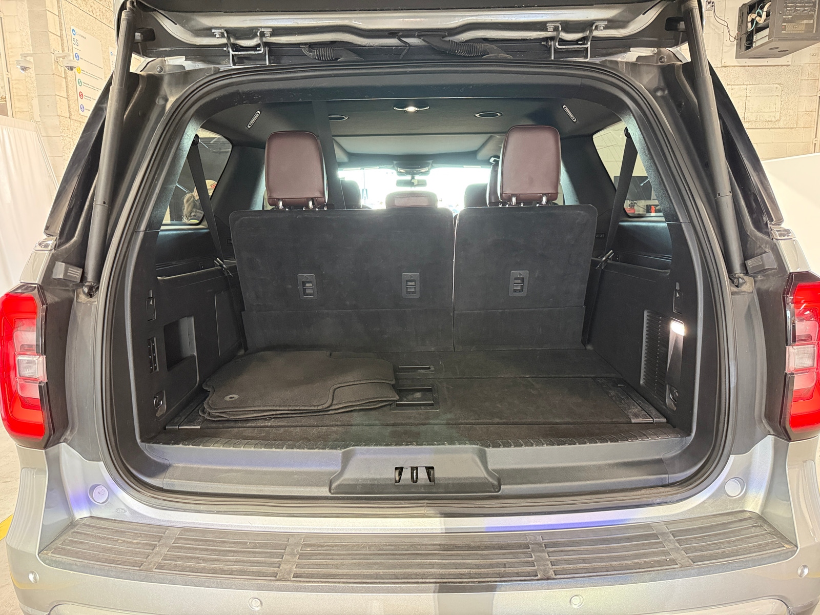 Thumbnail: 2024 Ford Expedition MAX - 6