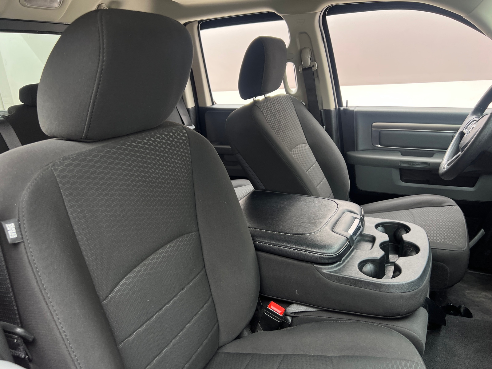 Thumbnail: 2020 RAM 1500 Classic - 2