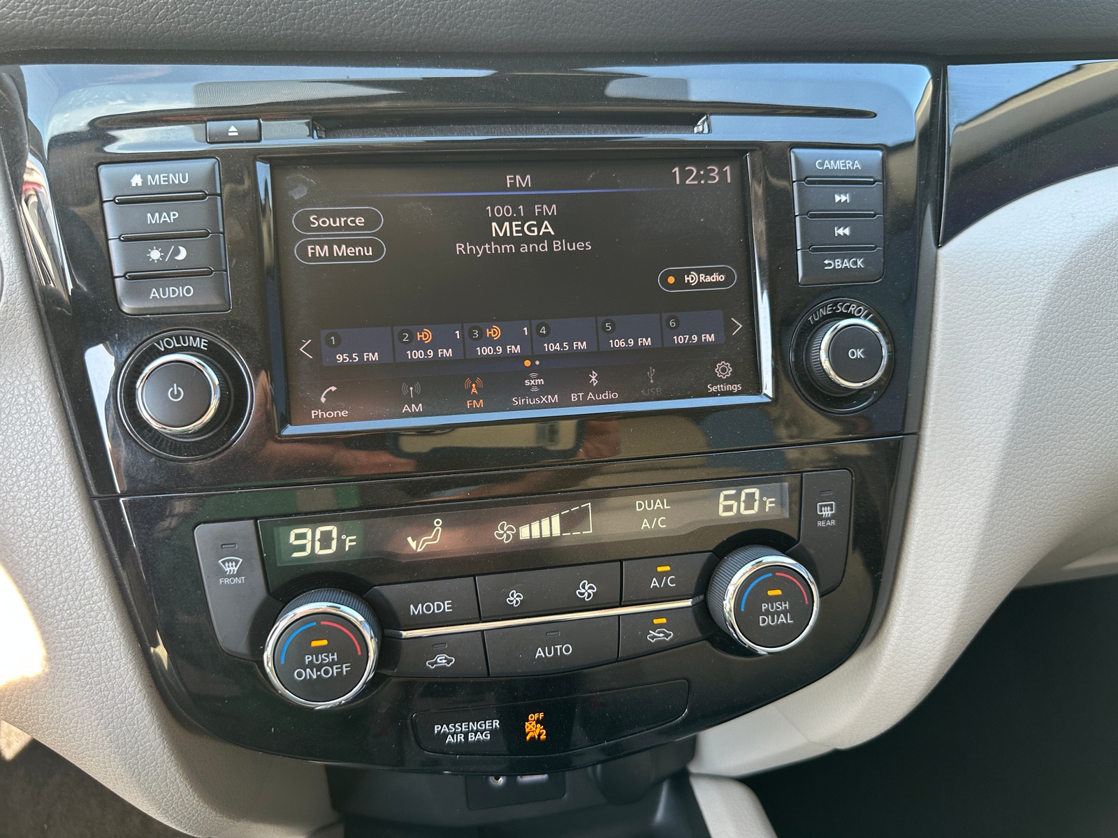 Thumbnail: 2022 Nissan Rogue Sport - 3