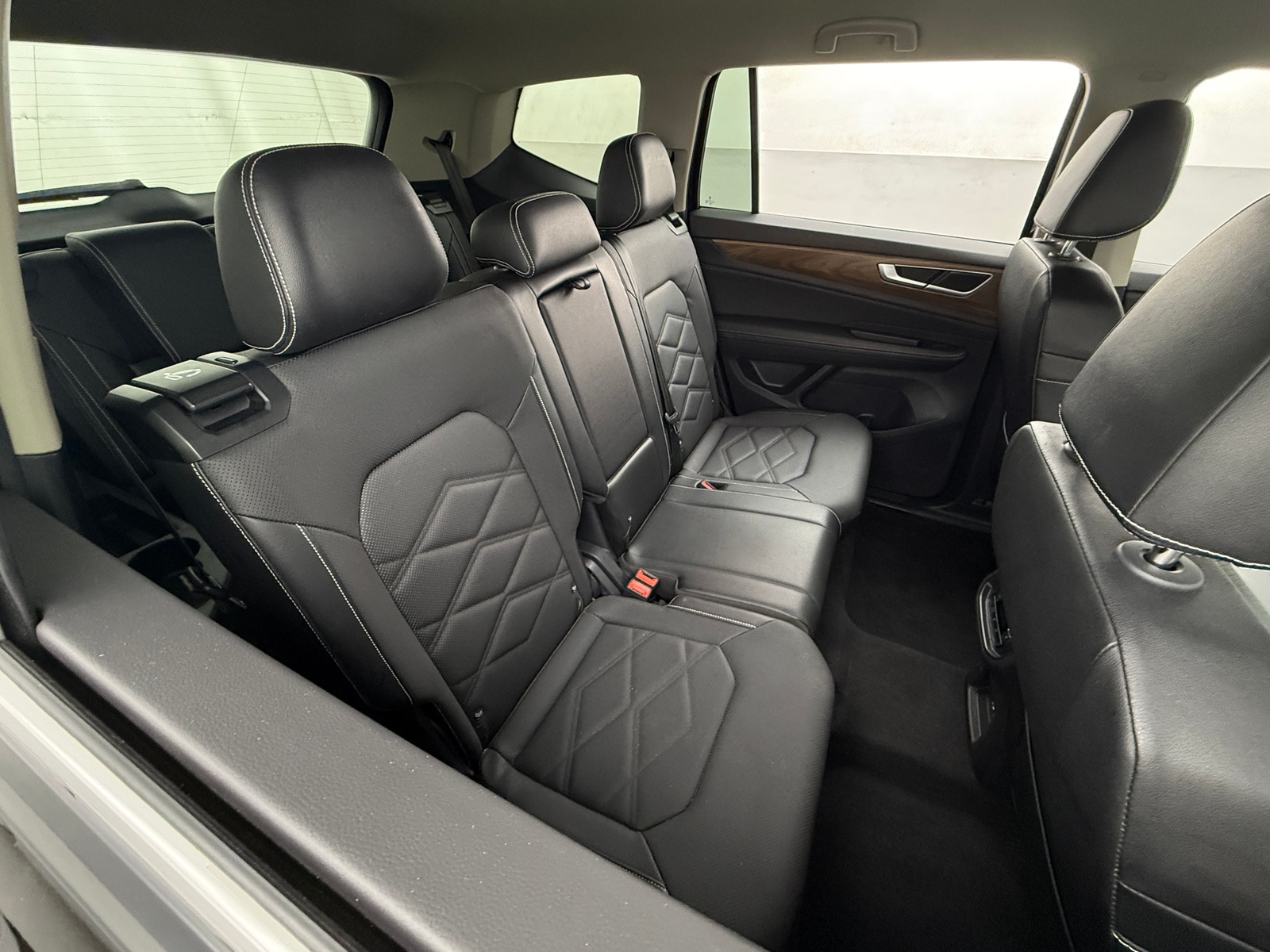 Thumbnail: 2025 Volkswagen Atlas - 5