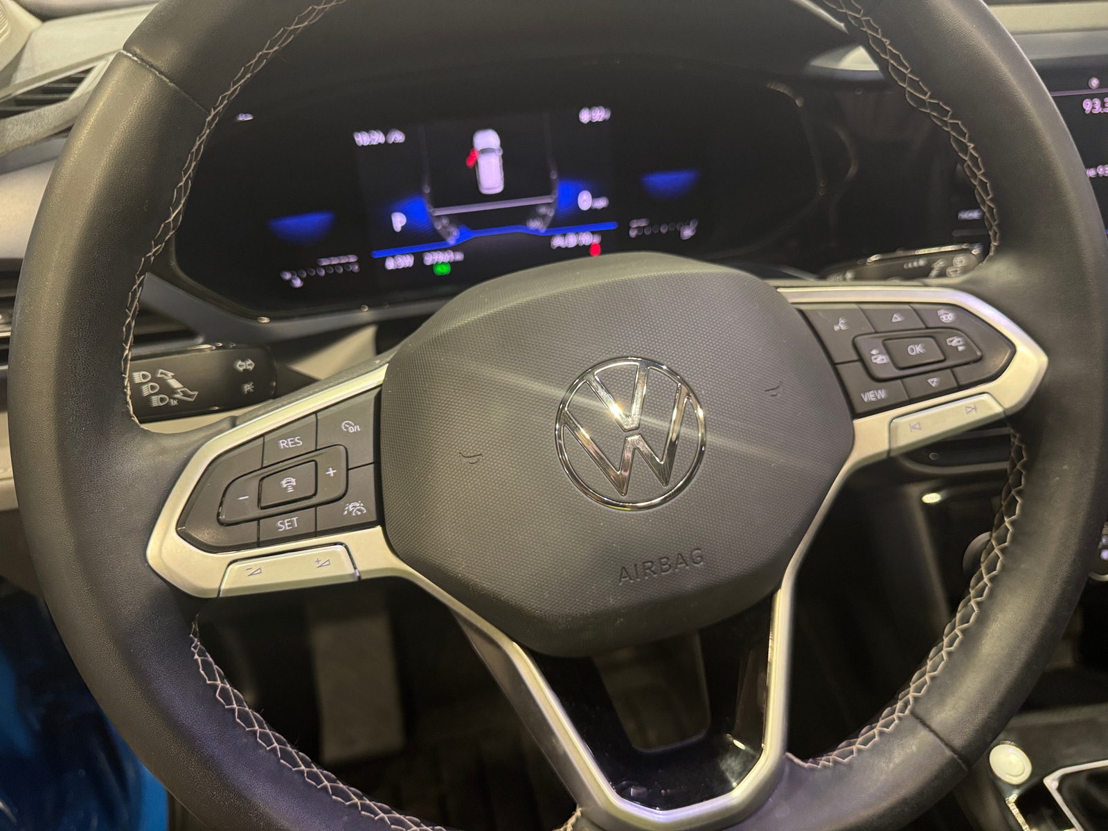 Thumbnail: 2023 Volkswagen Taos - 4