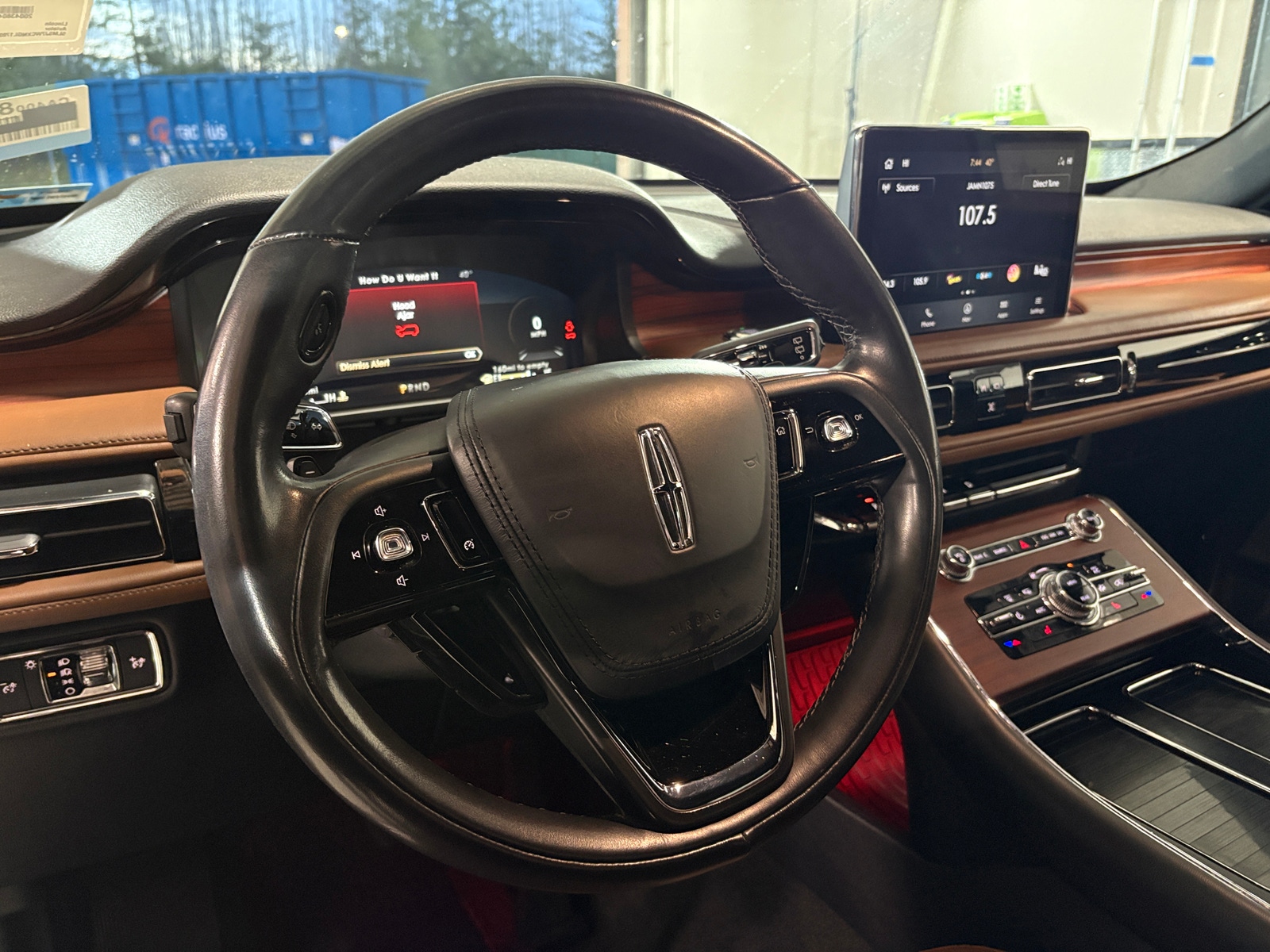 Thumbnail: 2022 Lincoln Aviator - 4