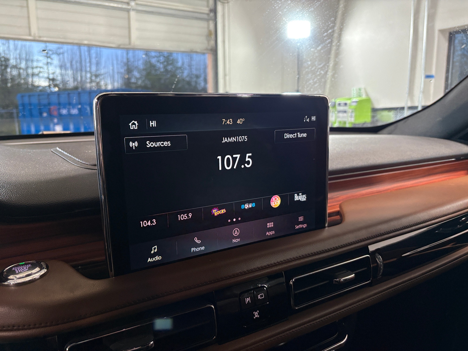 Thumbnail: 2022 Lincoln Aviator - 3