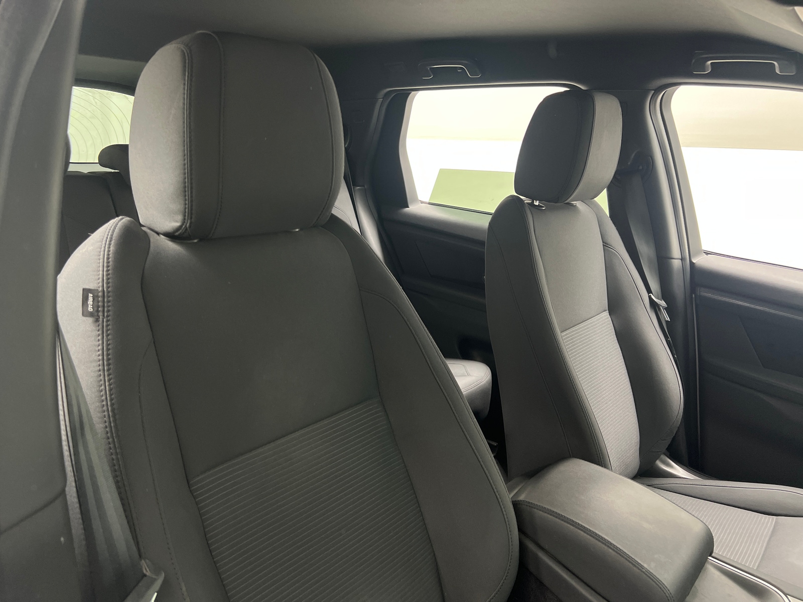 Thumbnail: 2020 Land Rover Discovery Sport - 2