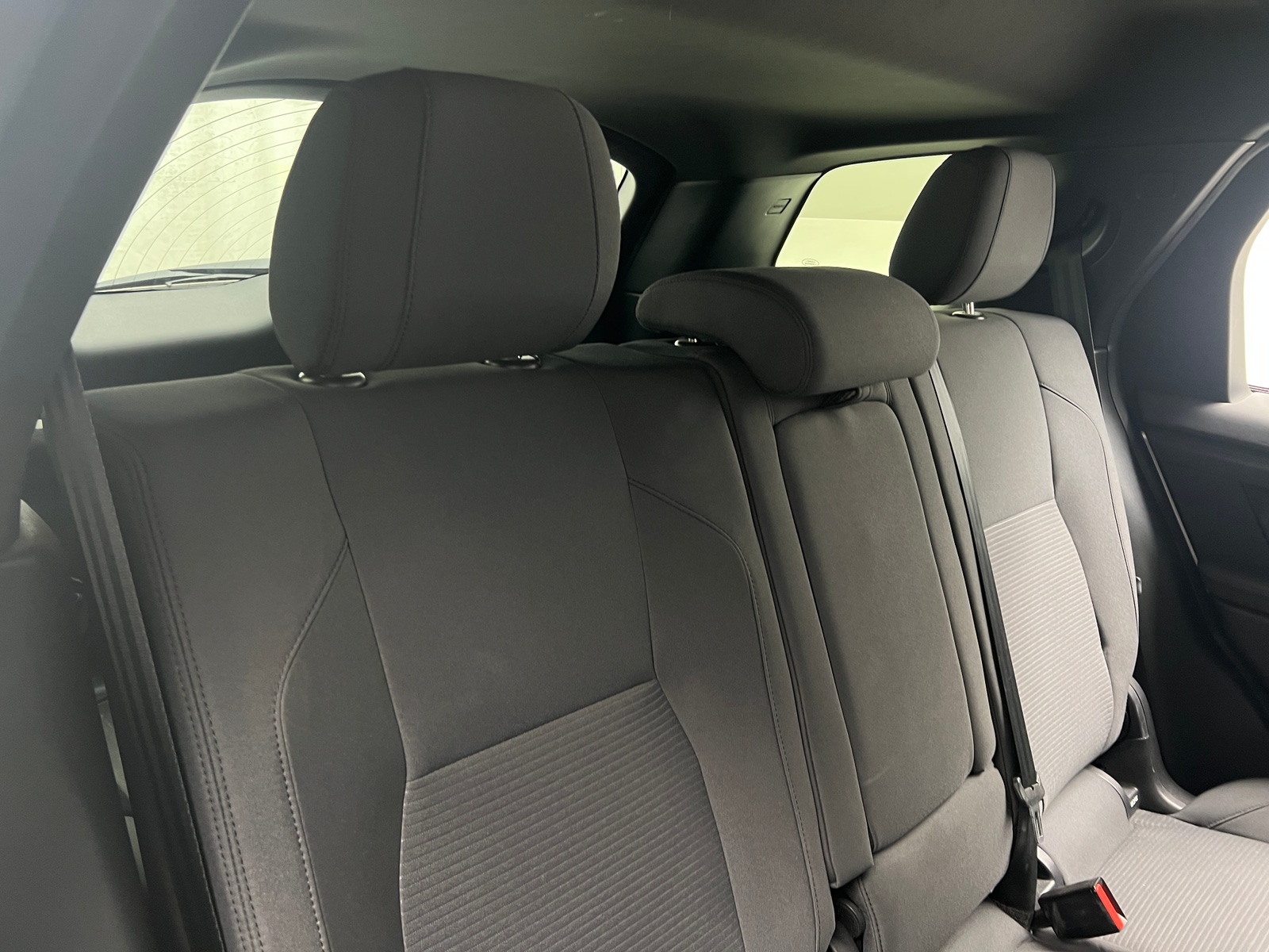 Thumbnail: 2020 Land Rover Discovery Sport - 6