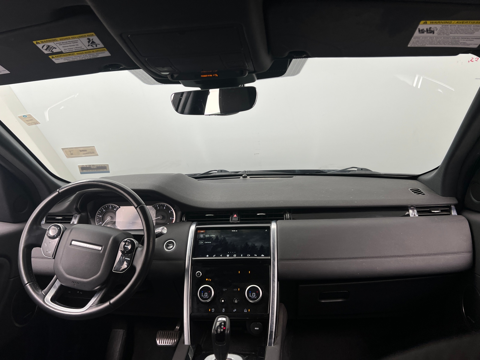 Thumbnail: 2020 Land Rover Discovery Sport - 3