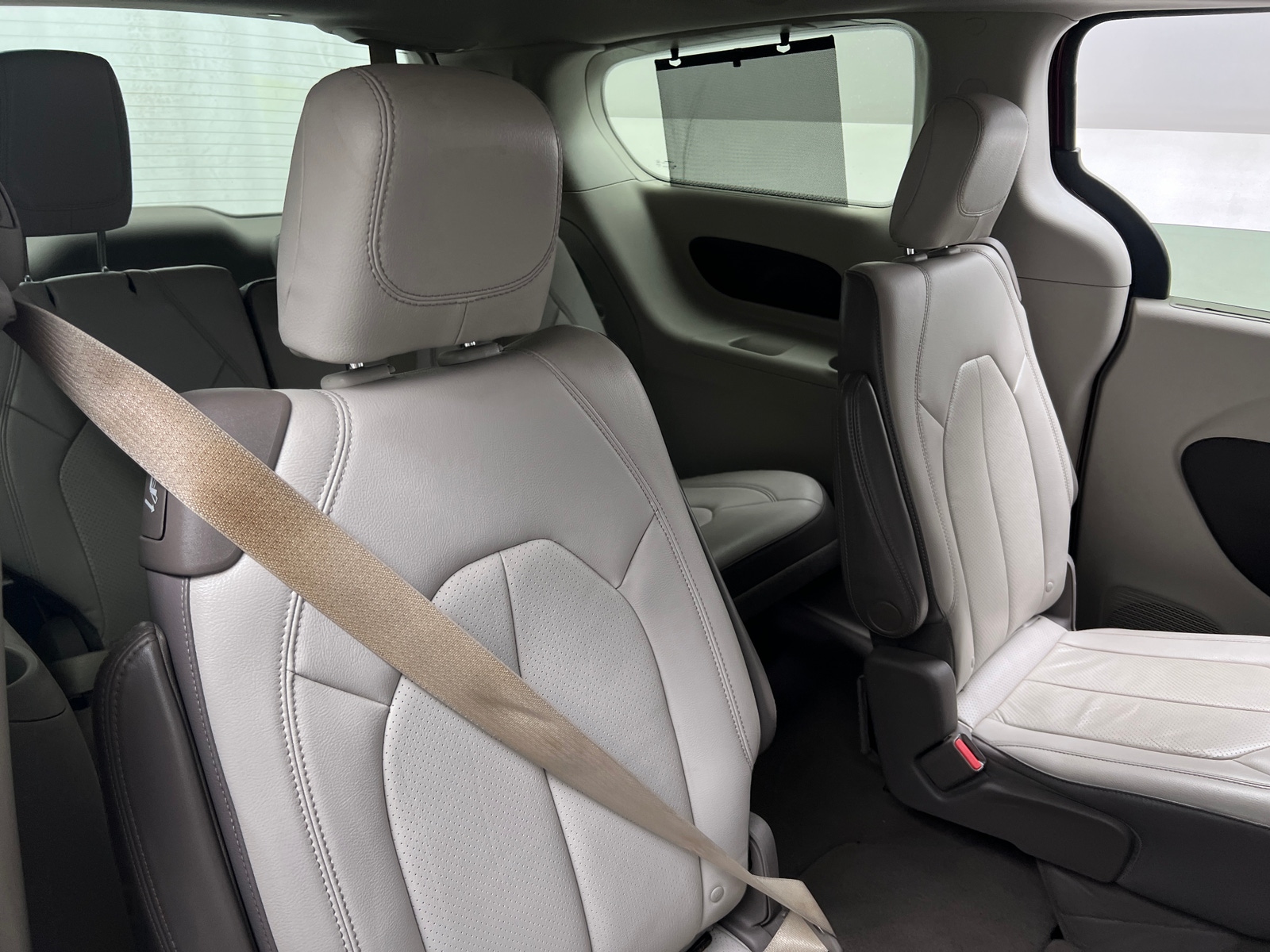 Thumbnail: 2017 Chrysler Pacifica - 5