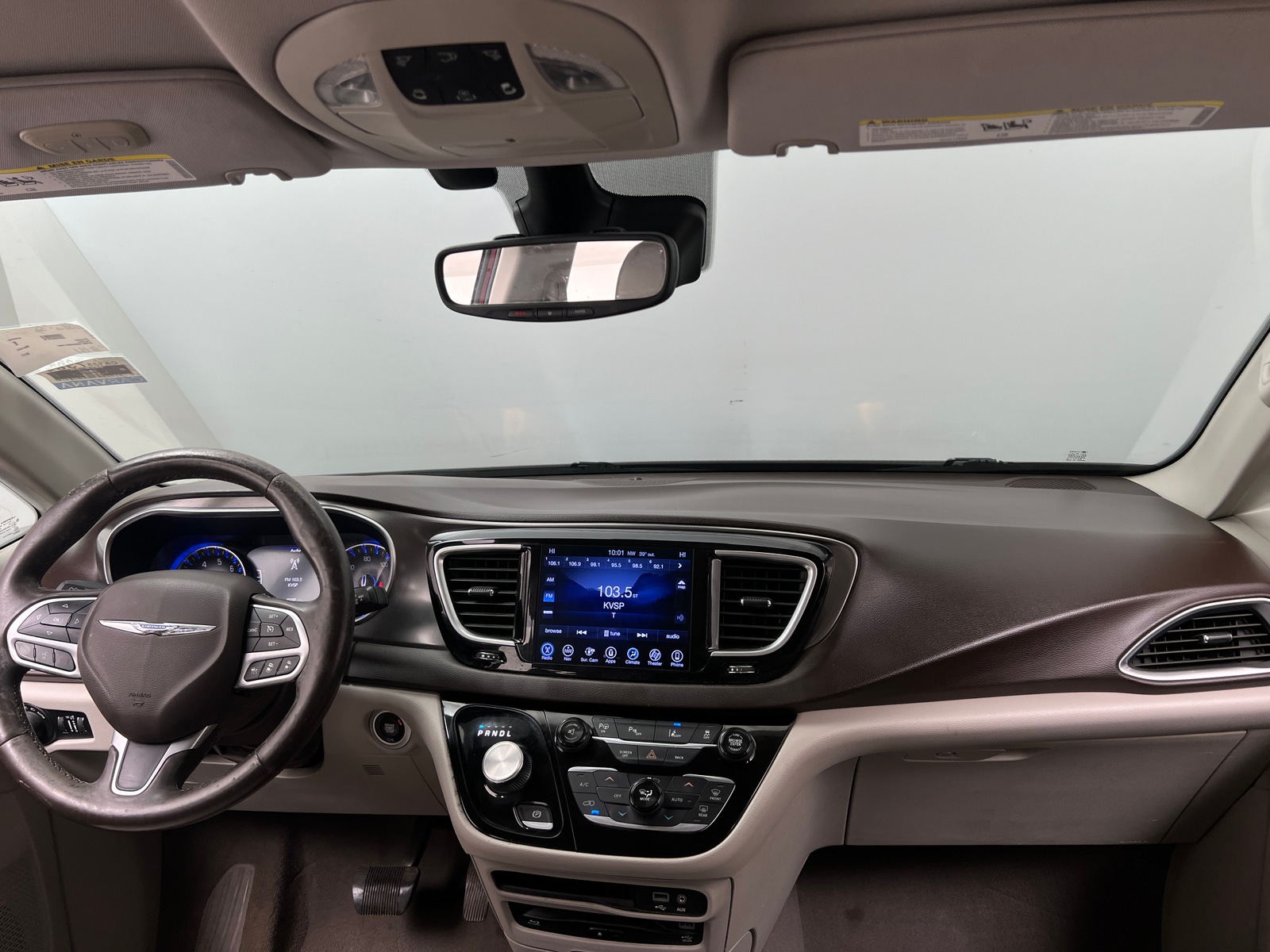 Thumbnail: 2017 Chrysler Pacifica - 2