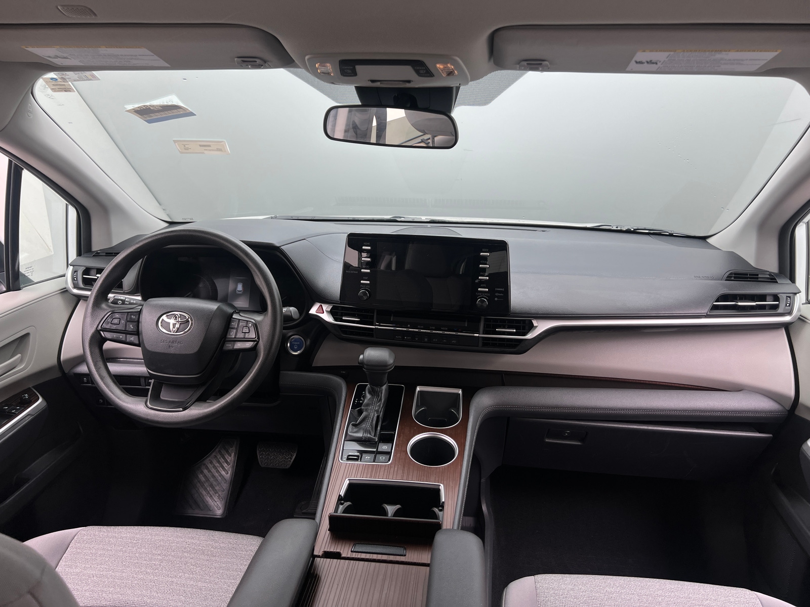 Thumbnail: 2023 Toyota Sienna - 3