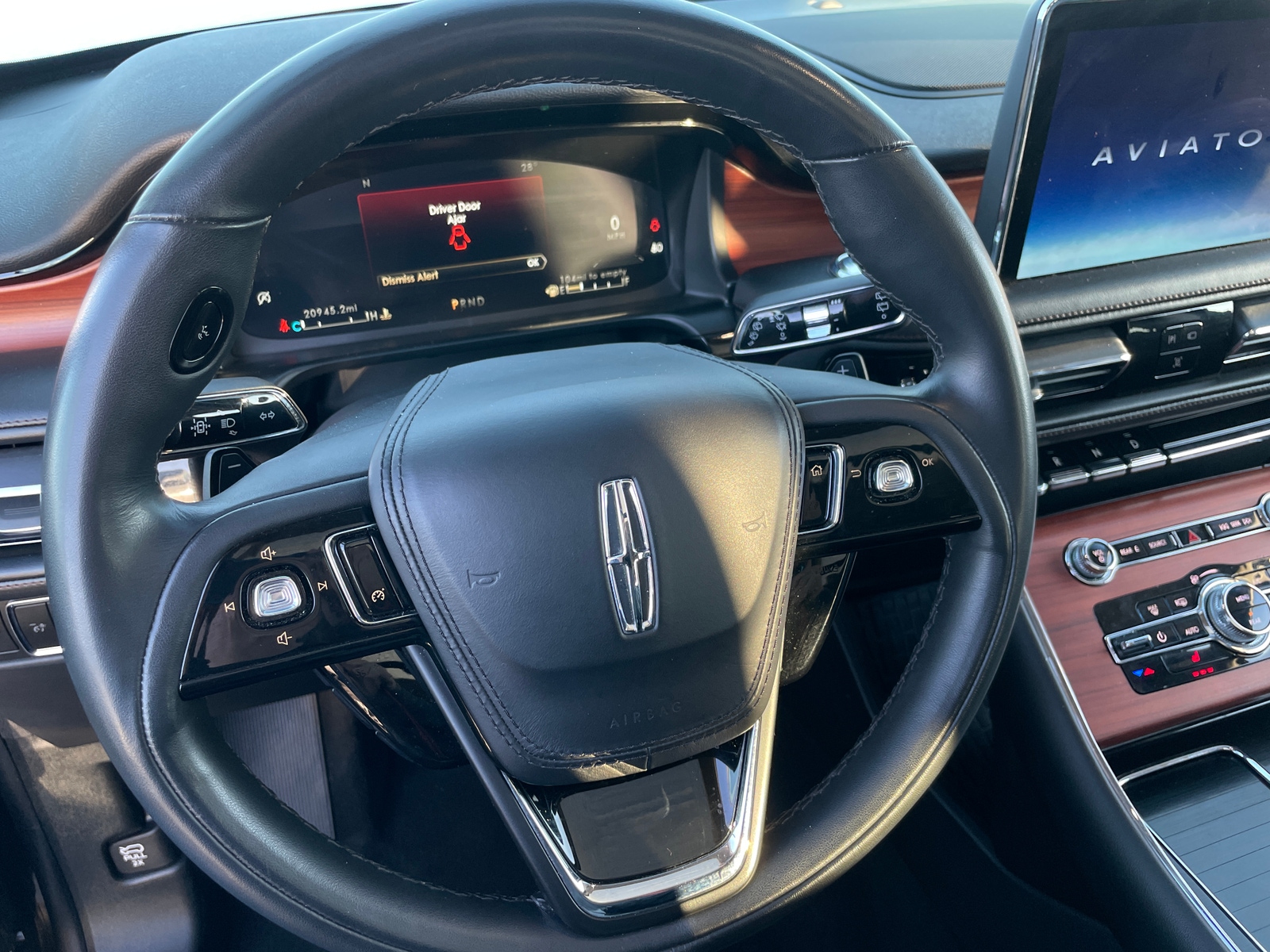 Thumbnail: 2024 Lincoln Aviator - 4