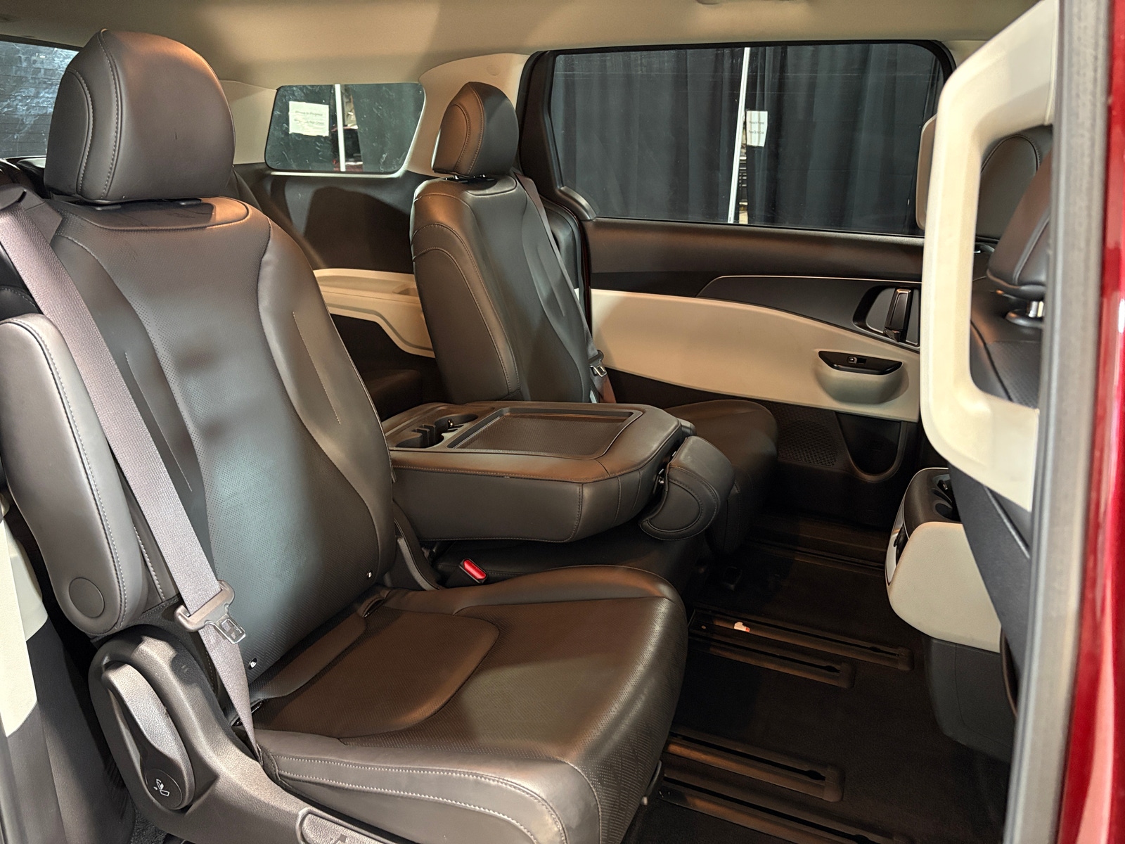 Thumbnail: 2022 Kia Carnival - 5