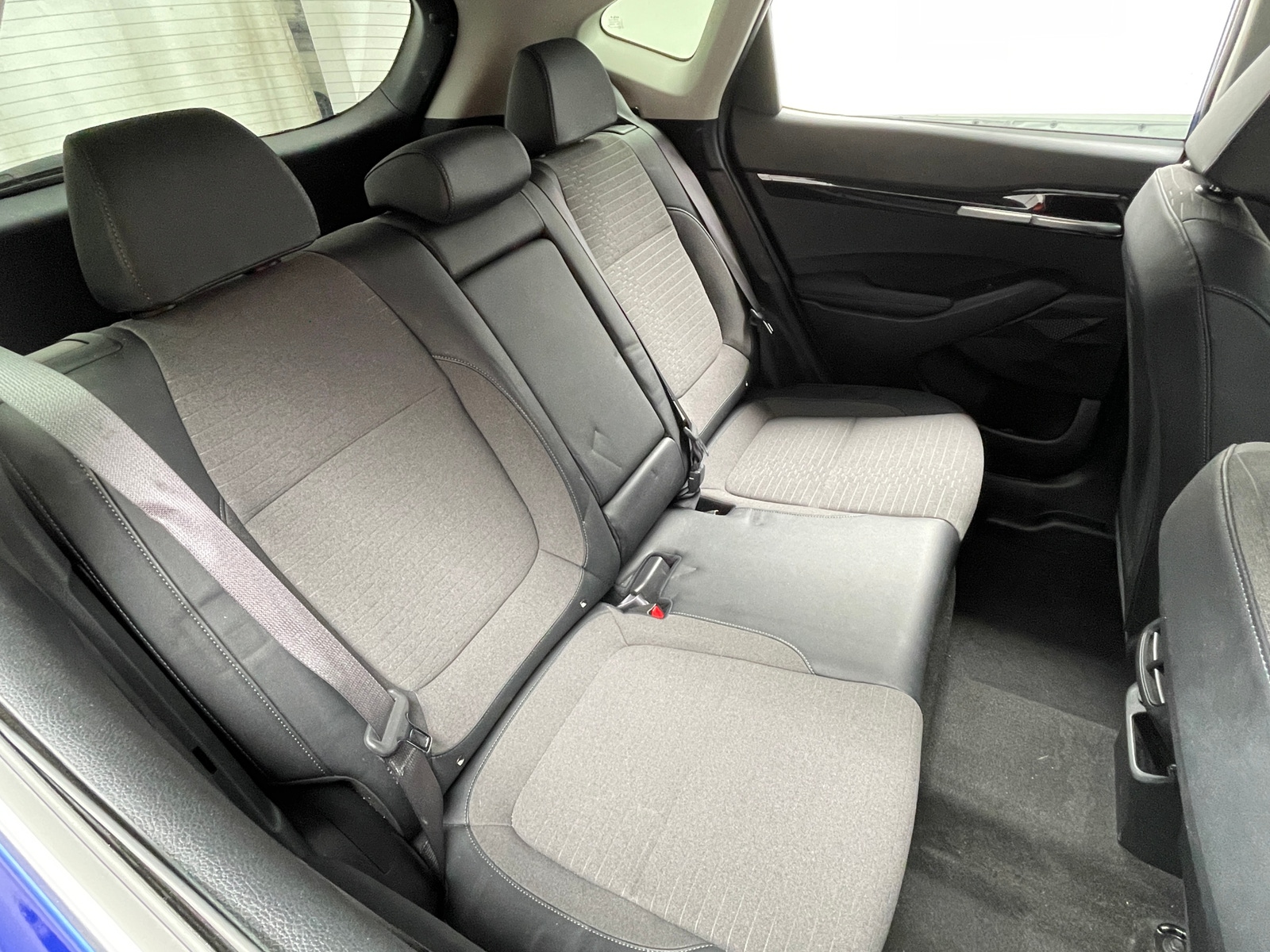 Thumbnail: 2023 Kia Seltos - 6