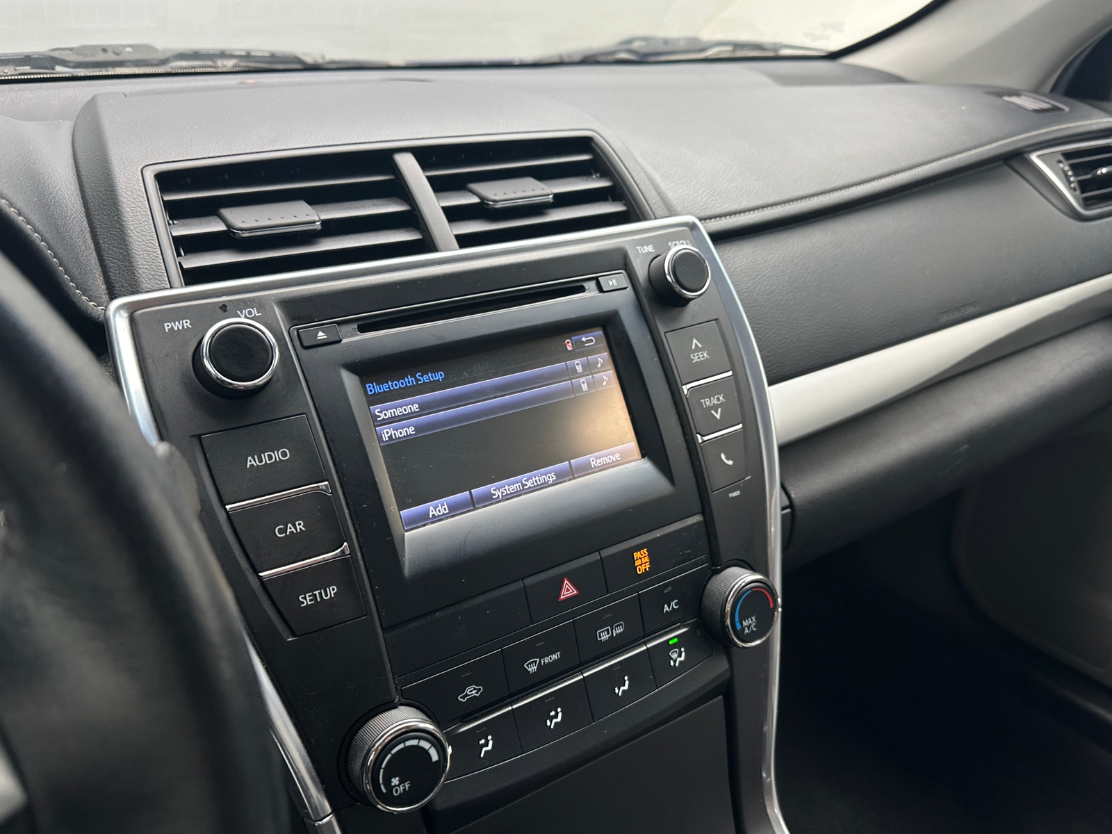 Thumbnail: 2015 Toyota Camry - 4