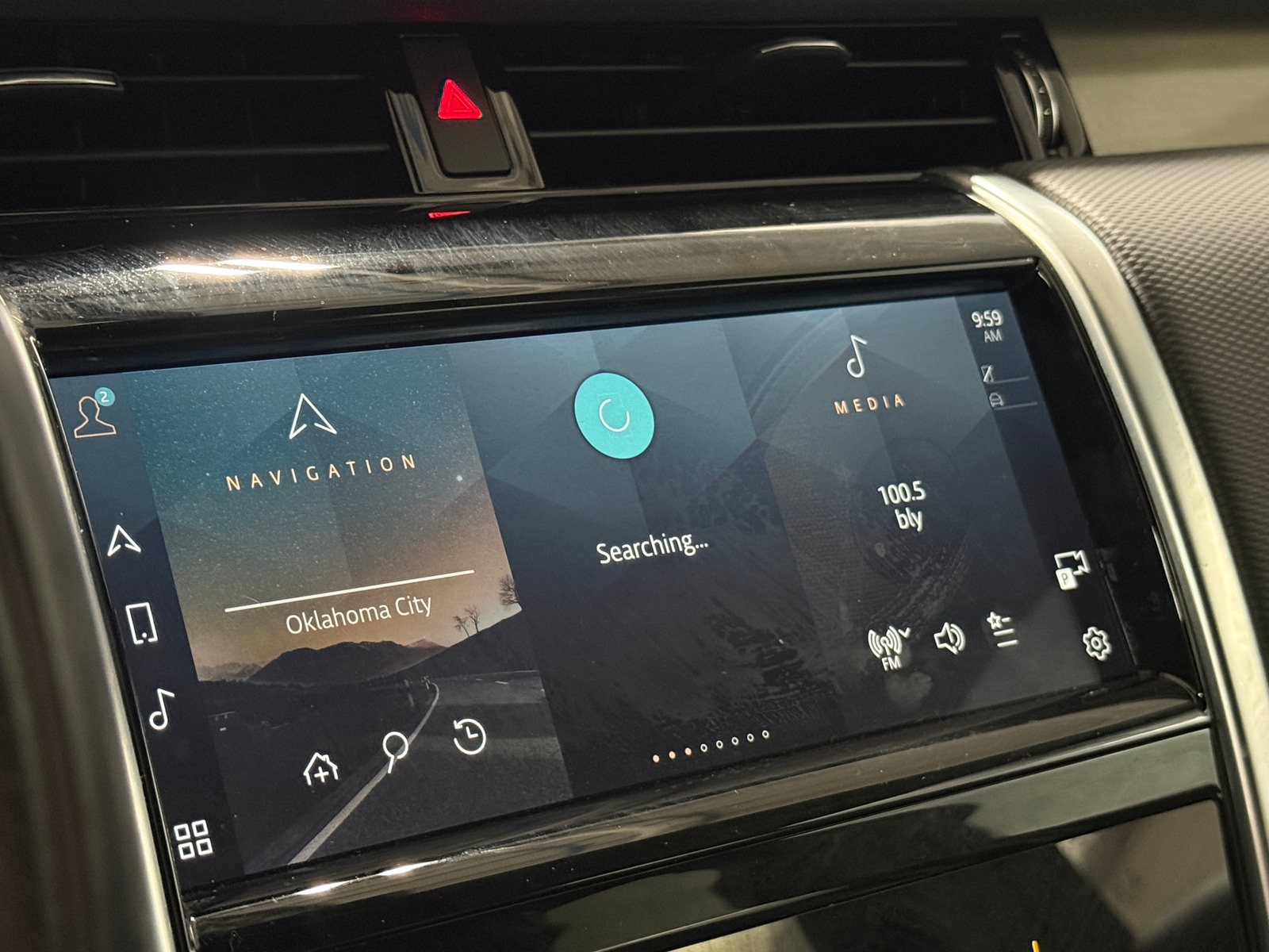 Thumbnail: 2022 Land Rover Discovery Sport - 3