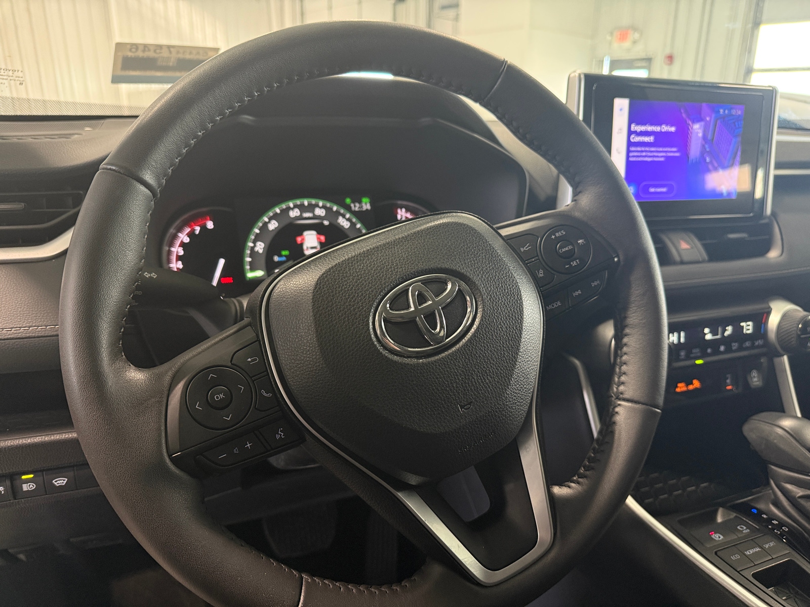 Thumbnail: 2025 Toyota RAV4 - 5