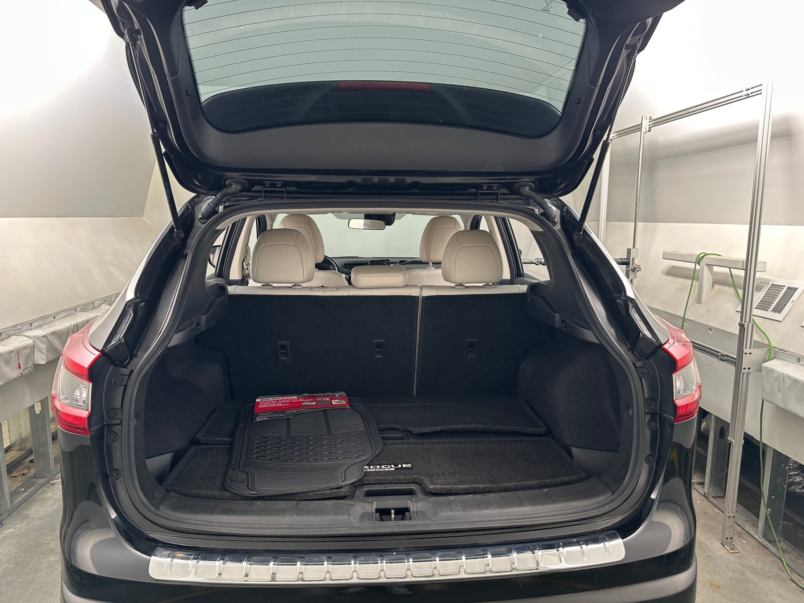 Thumbnail: 2021 Nissan Rogue Sport - 7