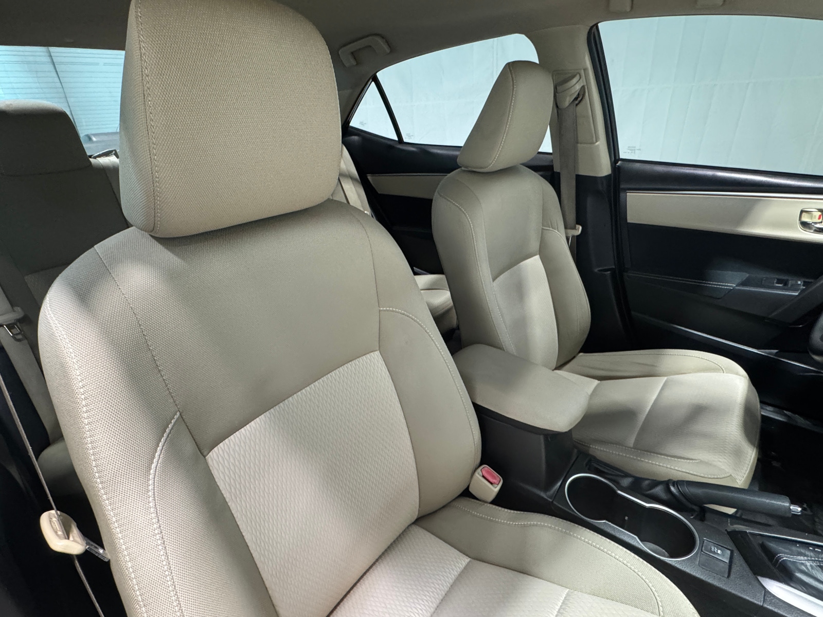 Thumbnail: 2015 Toyota Corolla - 2