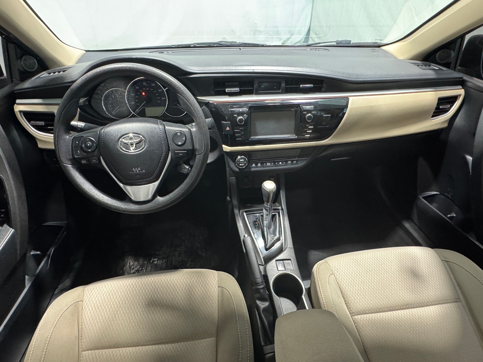 Thumbnail: 2015 Toyota Corolla - 3