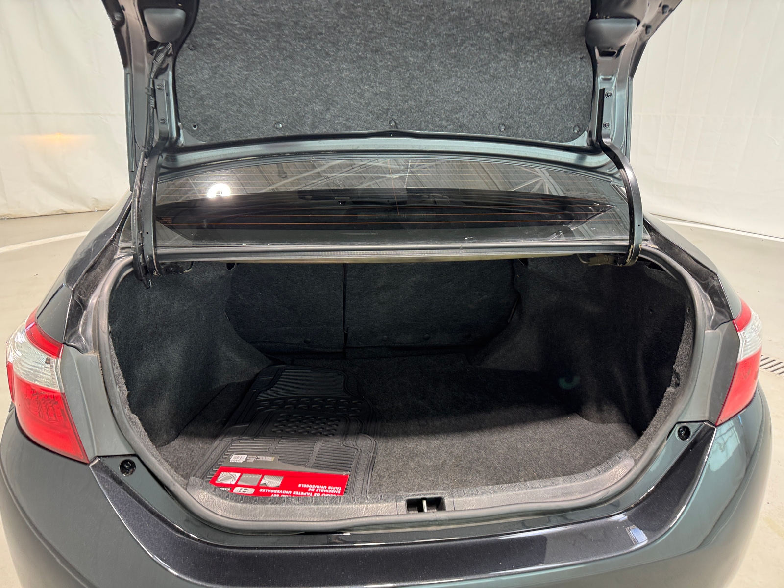 Thumbnail: 2015 Toyota Corolla - 7