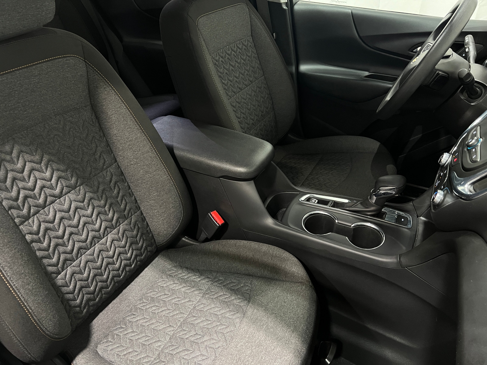 Thumbnail: 2023 Chevrolet Equinox - 2