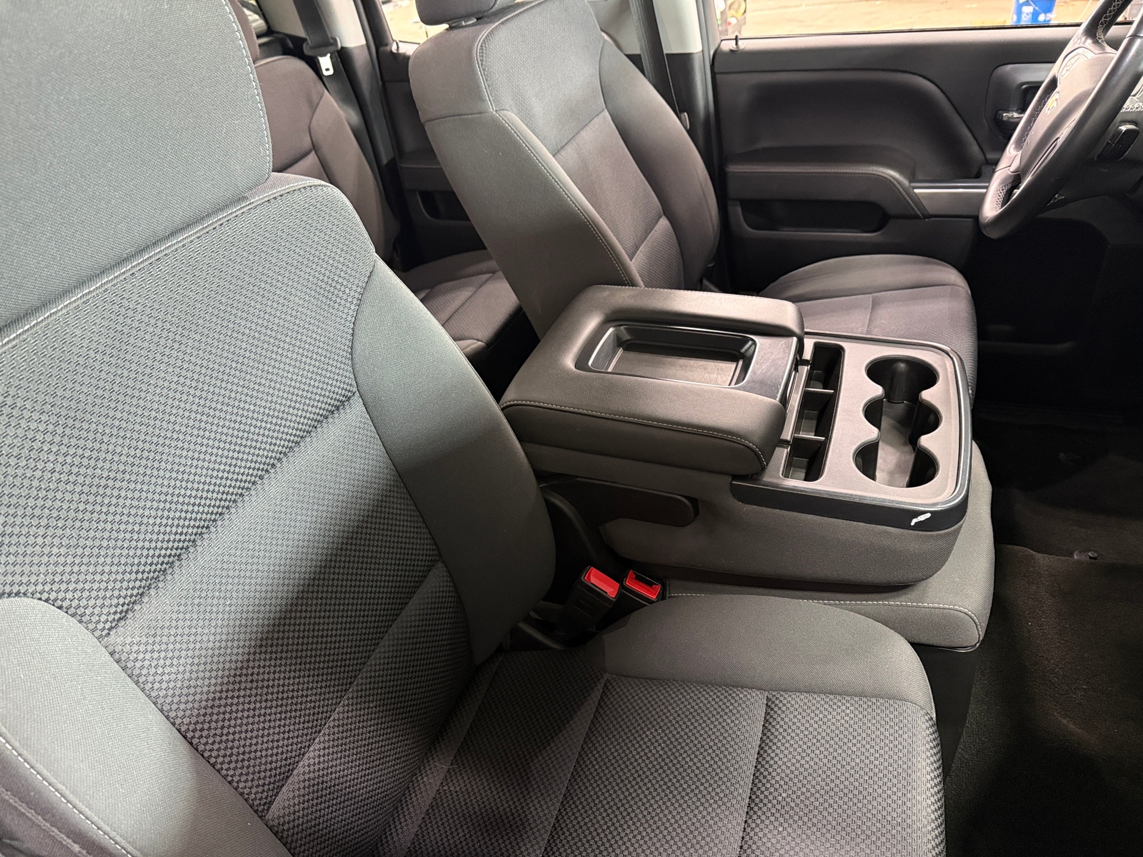 Thumbnail: 2018 Chevrolet Silverado 1500 - 2