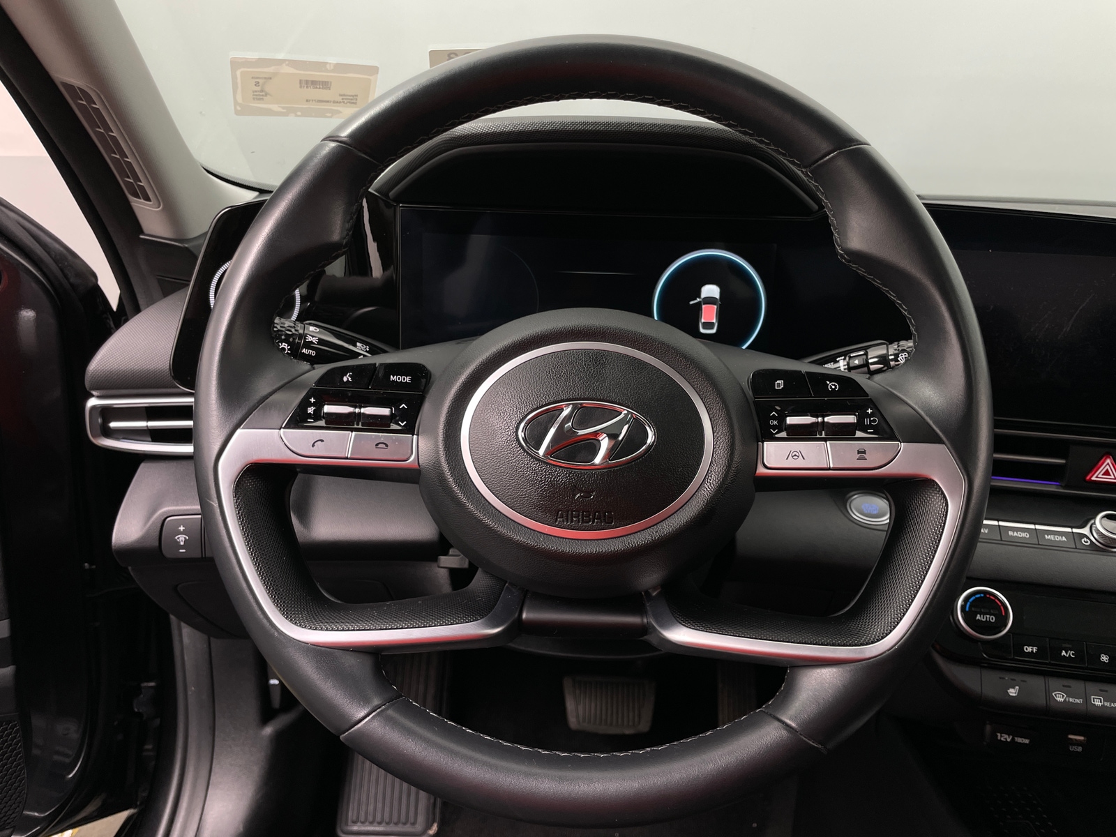 Thumbnail: 2022 Hyundai Elantra - 4