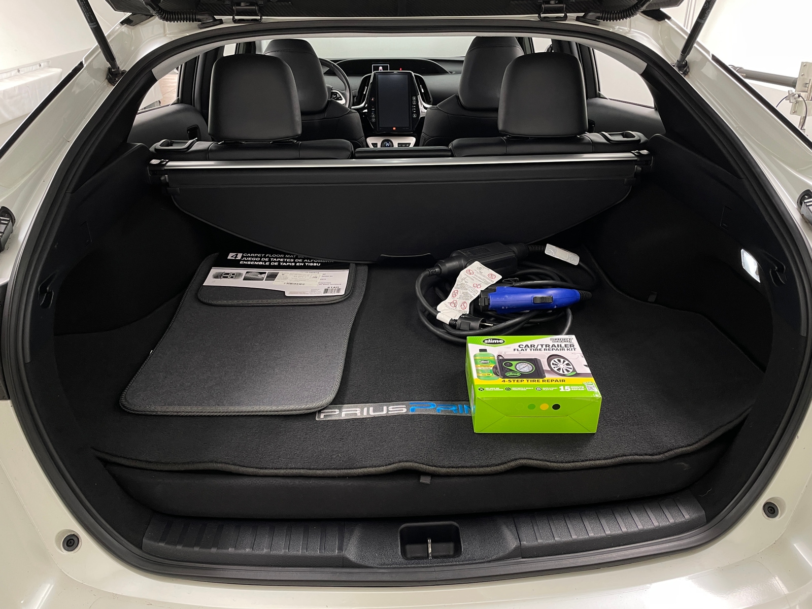 Thumbnail: 2017 Toyota Prius Prime - 6