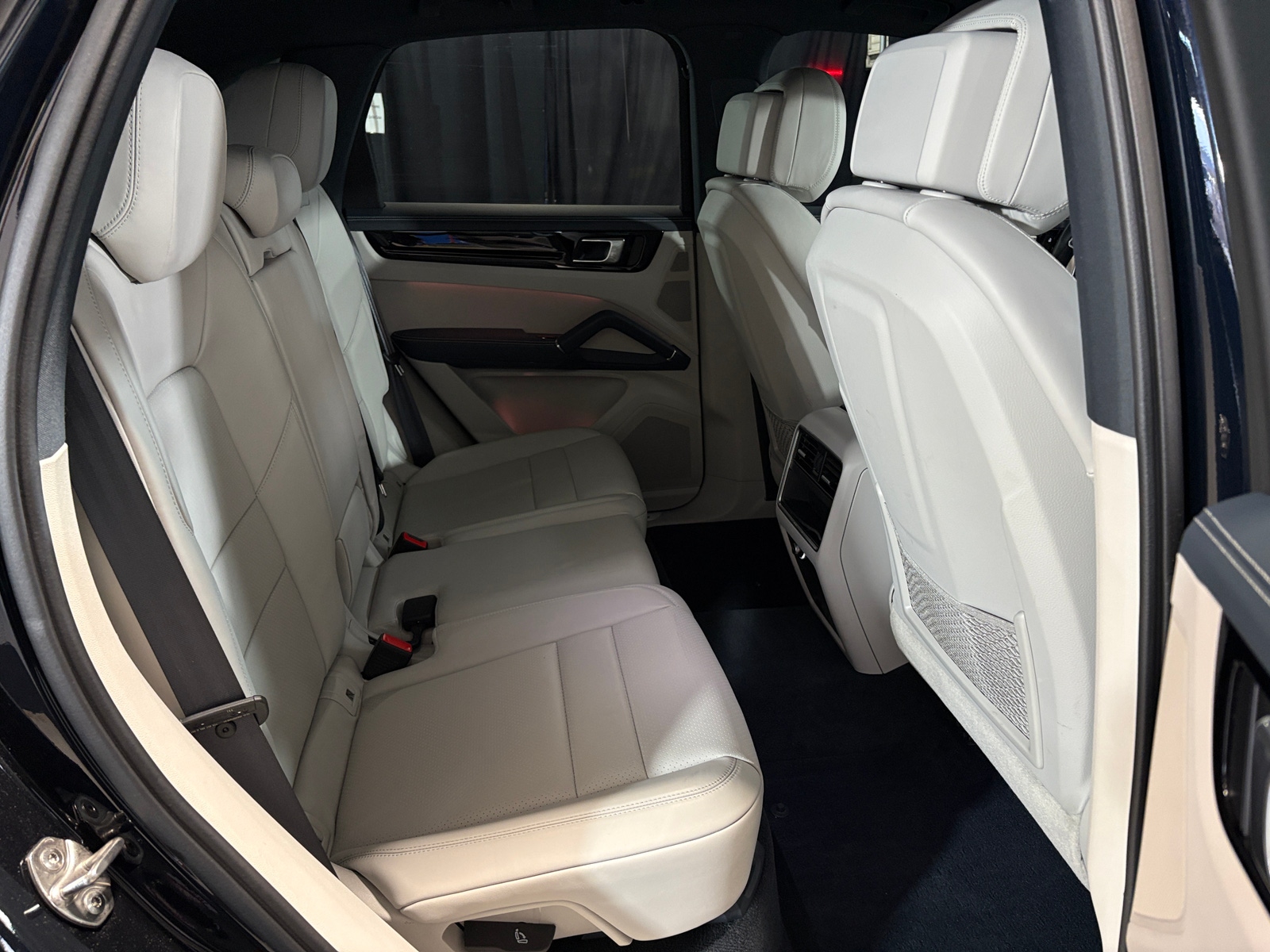 Thumbnail: 2022 Porsche Cayenne - 5