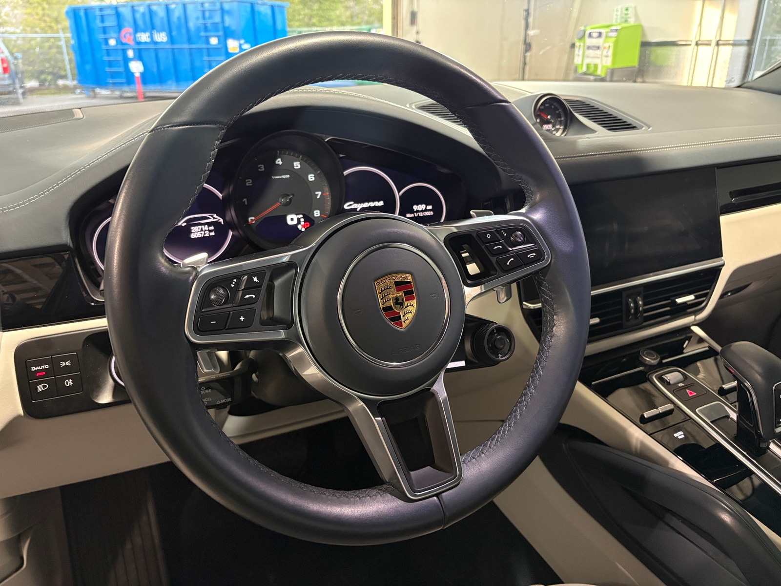 Thumbnail: 2022 Porsche Cayenne - 4