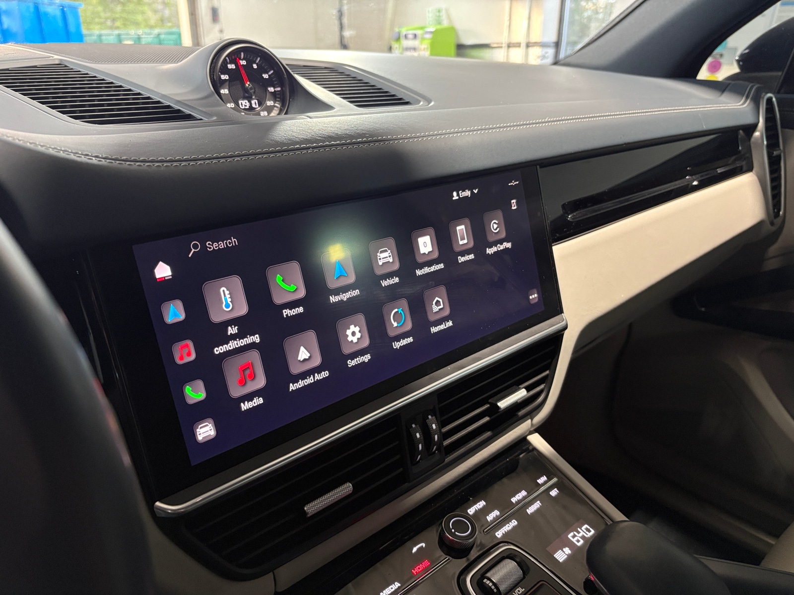 Thumbnail: 2022 Porsche Cayenne - 3