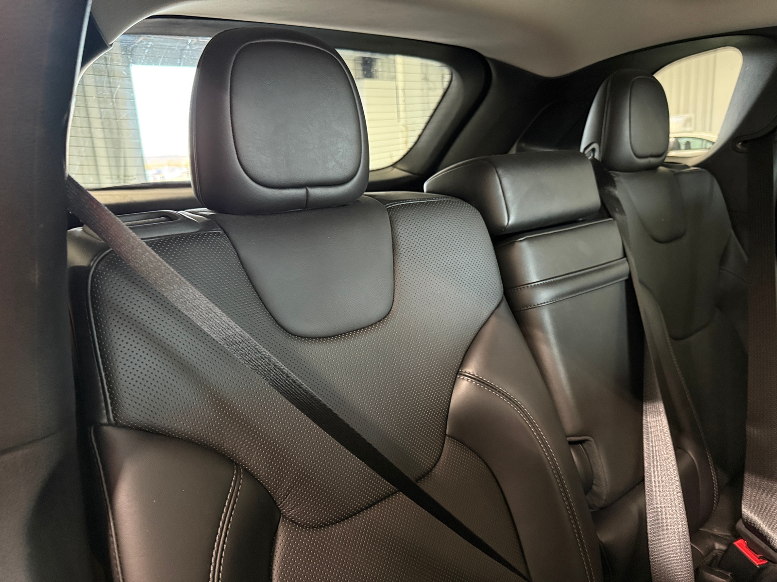 Thumbnail: 2019 Jeep Cherokee - 5