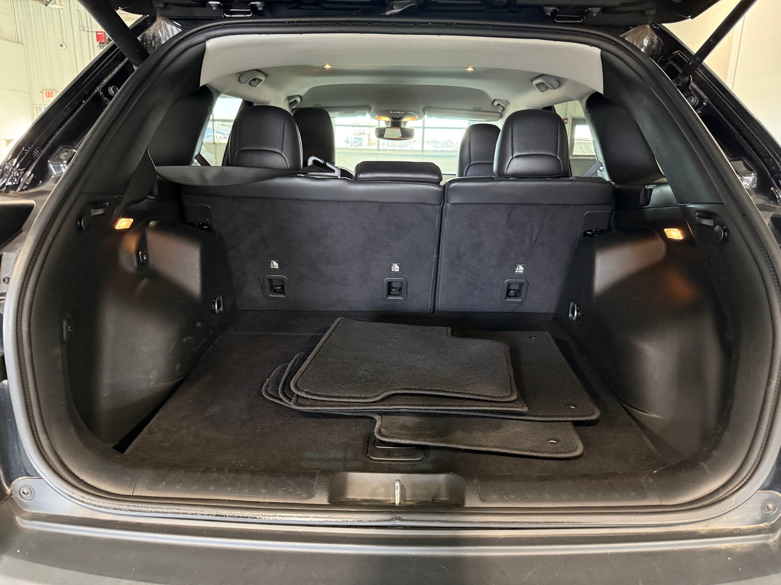 Thumbnail: 2019 Jeep Cherokee - 6