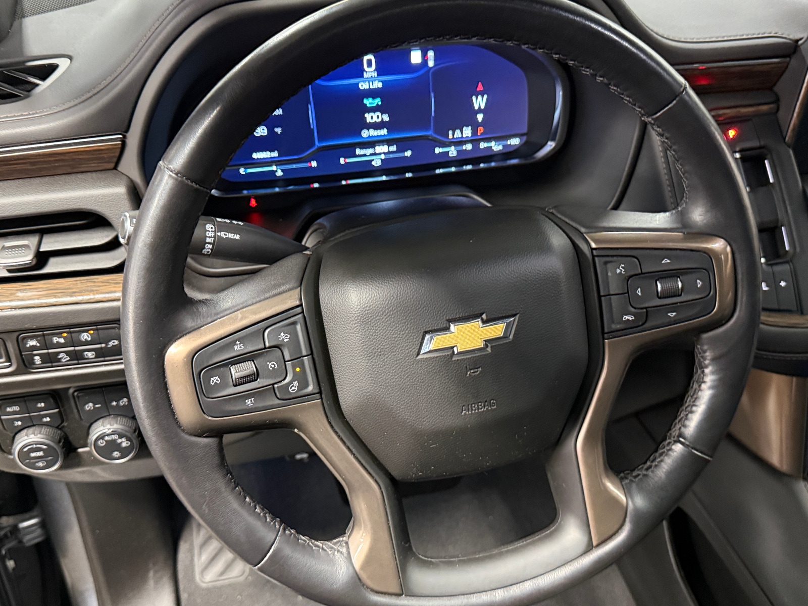 Thumbnail: 2022 Chevrolet Suburban - 4