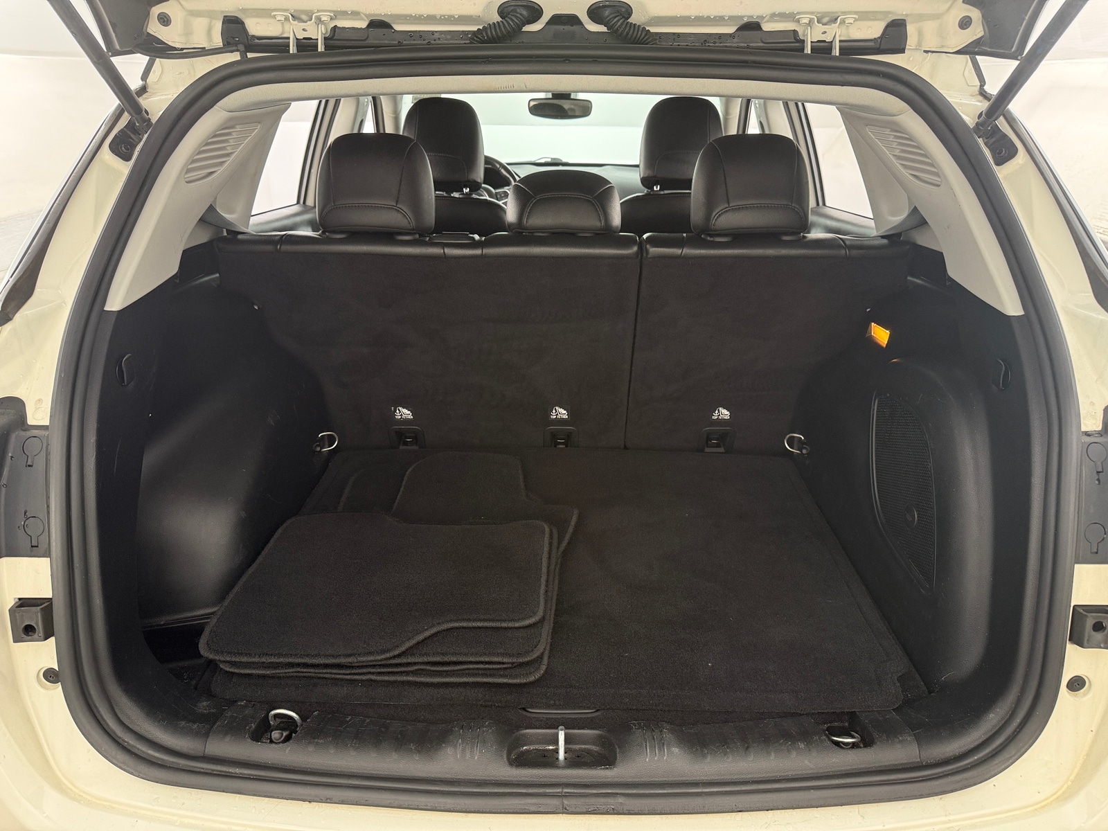 Thumbnail: 2021 Jeep Compass - 7