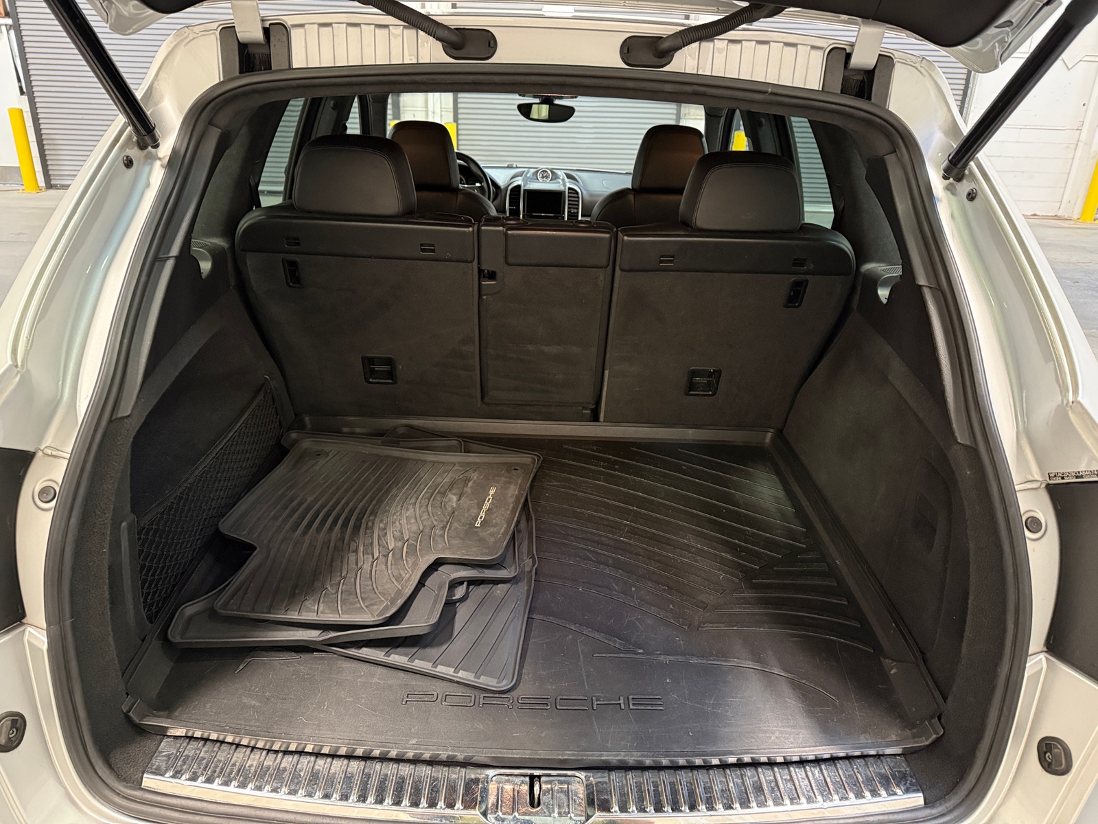 Thumbnail: 2012 Porsche Cayenne - 6