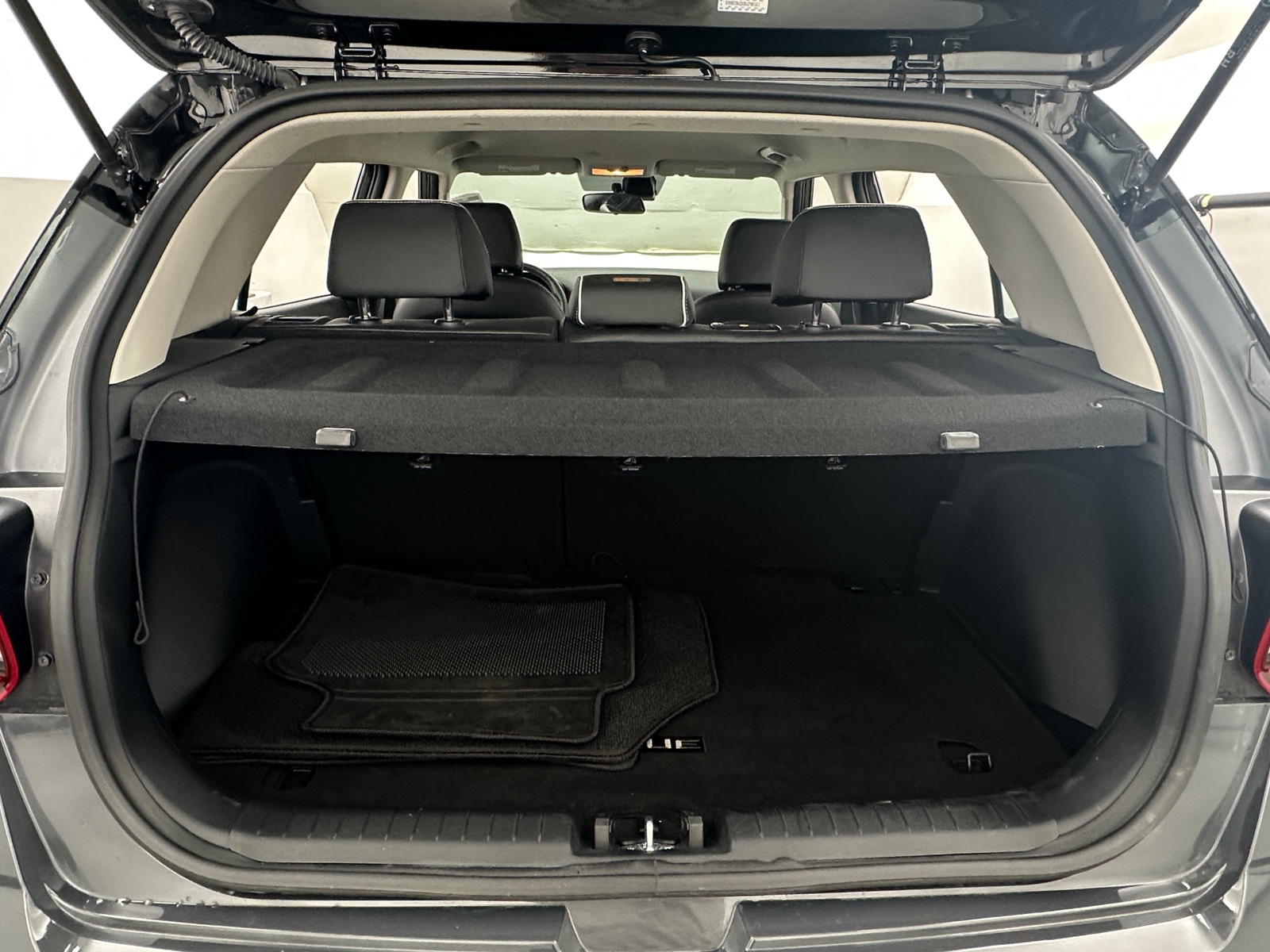 Thumbnail: 2024 Hyundai Venue - 6