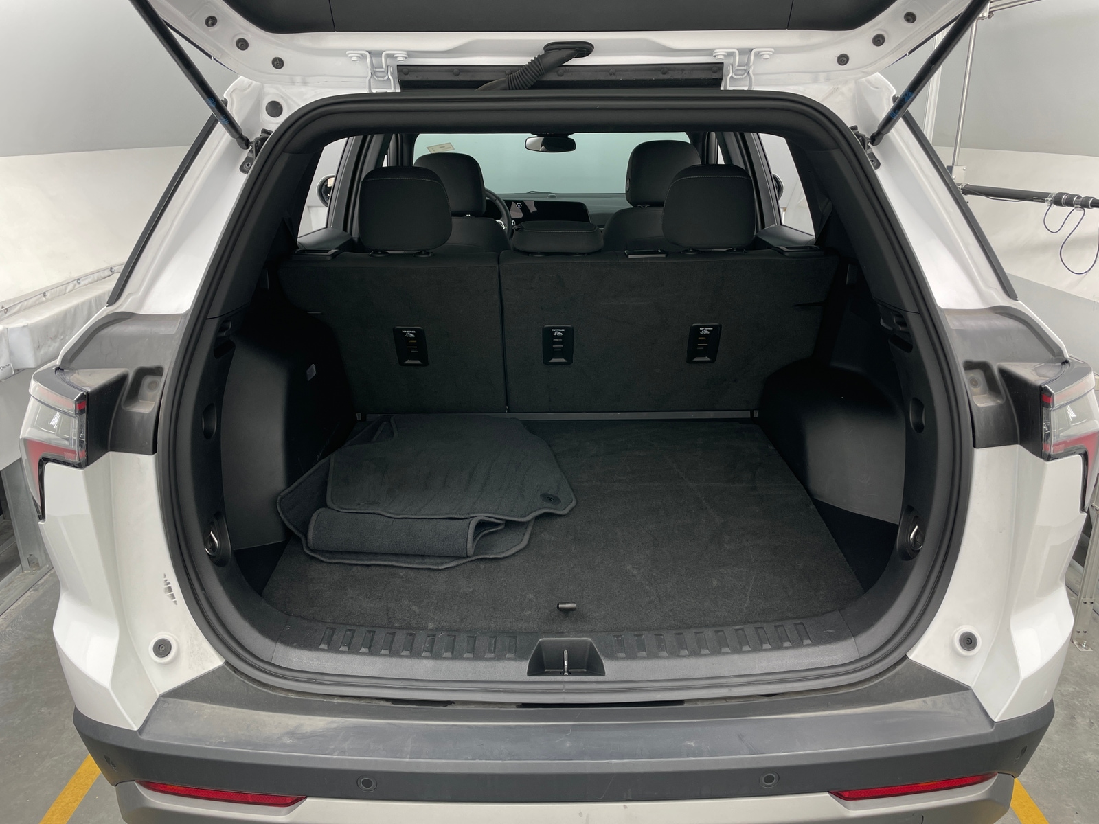 Thumbnail: 2025 Chevrolet Equinox - 7