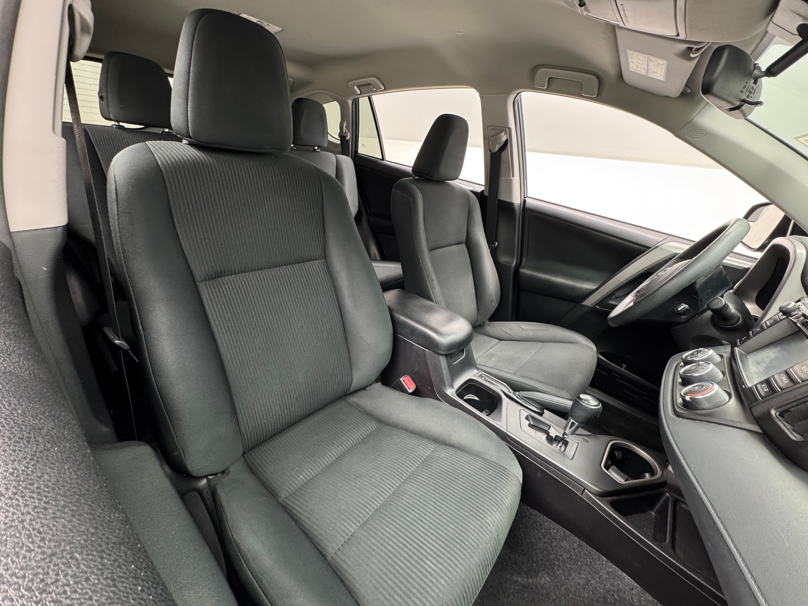 Thumbnail: 2018 Toyota RAV4 - 2