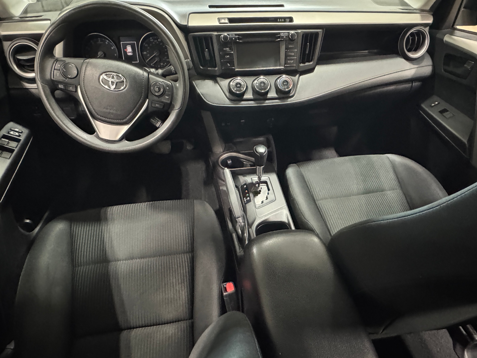 Thumbnail: 2018 Toyota RAV4 - 3